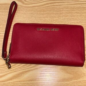 Michael Kors Jet Set travel Continental  red Wristlet Clutch